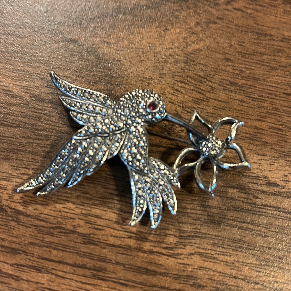 Avon Hummingbird Brooch